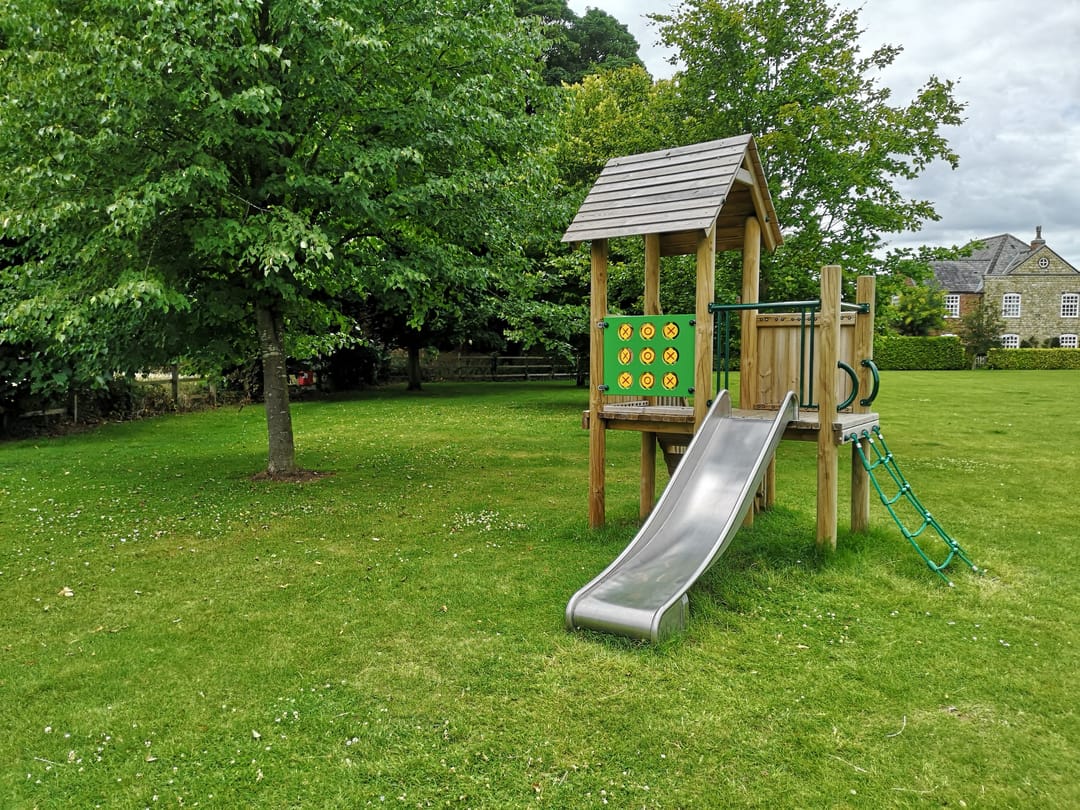 Harmston Playground - image 1