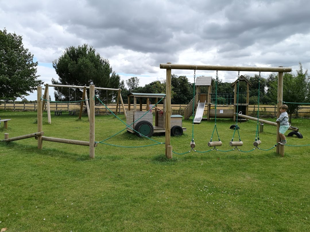 Harmston Playground - image 2